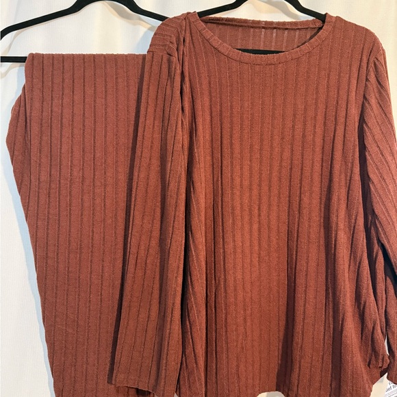 Rust Ribbed Pants & Top Set - Picture 1 of 1